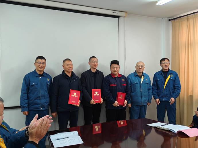 第一事業(yè)部冶化協(xié)力項目部獲銅冠冶化公司“強化意識，防控風(fēng)險”...